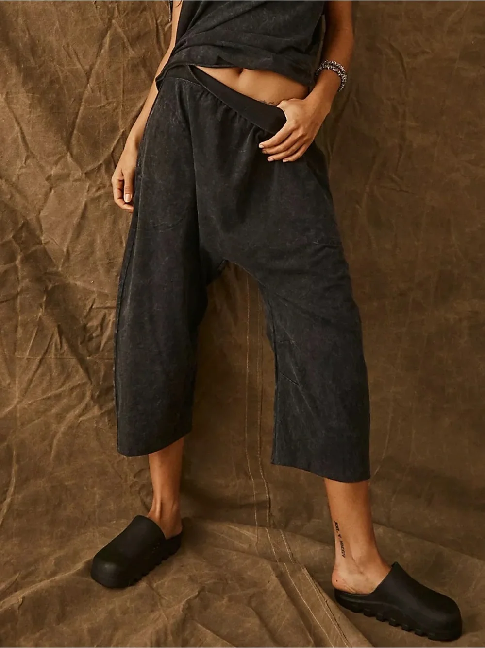Free People | Hot Shot Relaxed Pants in Black Medium